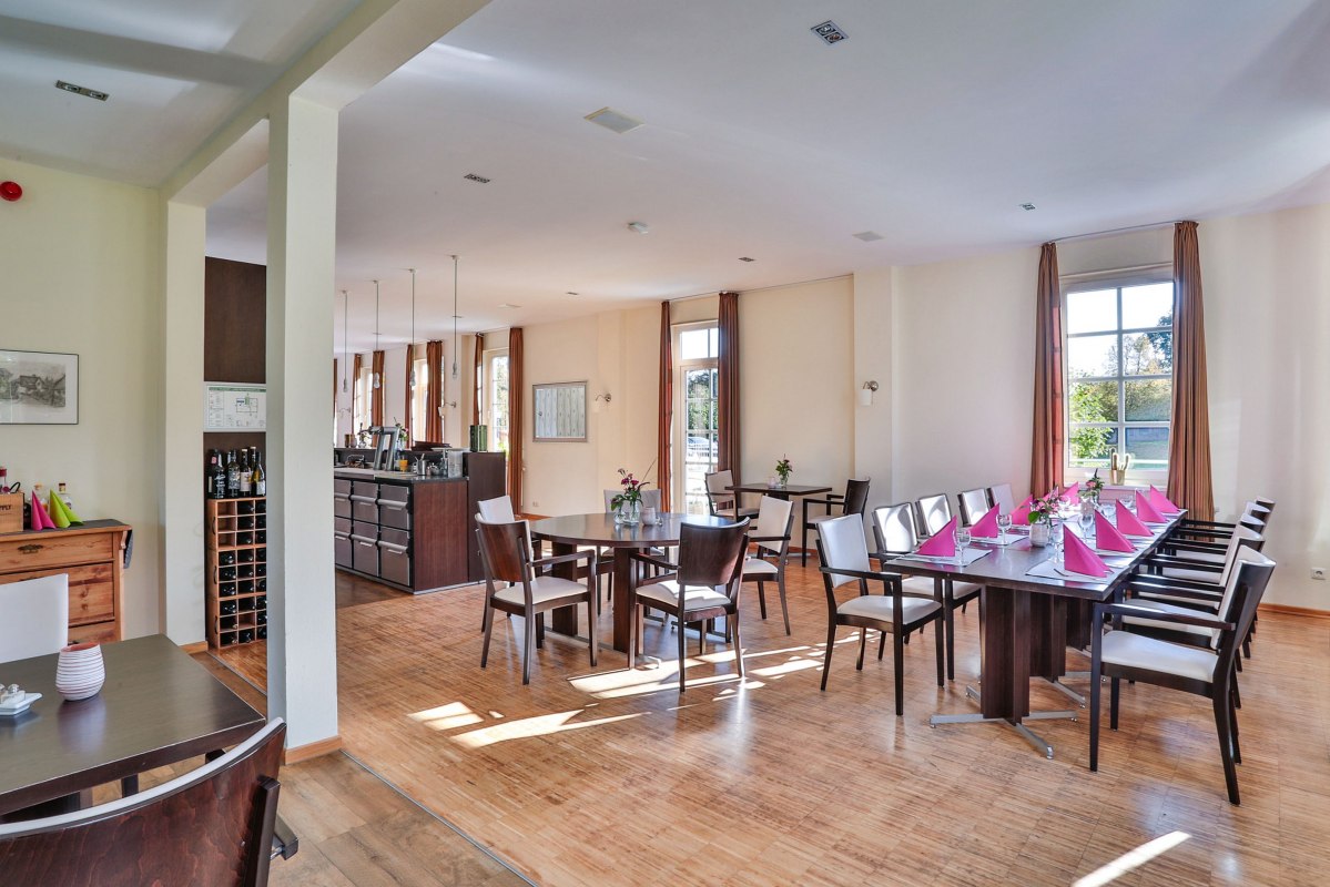 Light-flooded breakfast room, &copy; Gutshaus Gremmelin