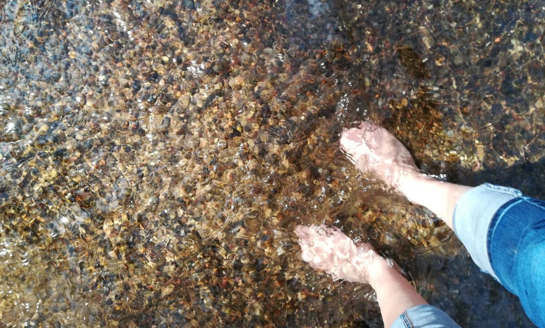 fuesse-im-wasser, © Britta Daedelow-Seydl