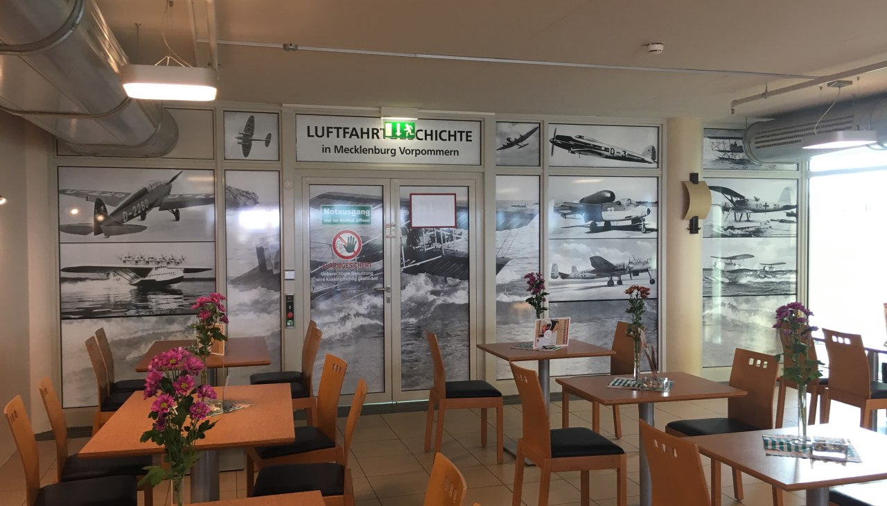 Wat voor weer het ook is in het café, © Christin Hannemann Wat voor weer het ook is in het café, © Christin Hannemann