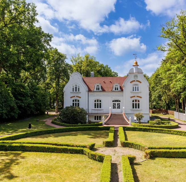 Exterior view of Jagdschl&ouml;sschen Schwartow, &copy; Jagdschl&ouml;sschen Schwartow / Jan Haeselich
