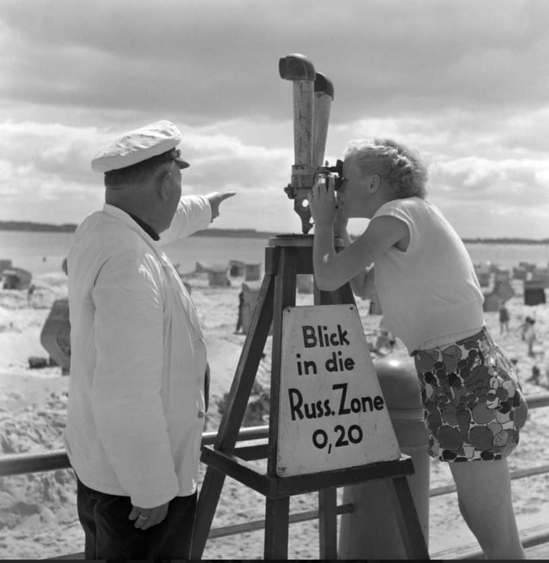 Widok na strefę rosyjską, 1952 r. // © Max Scheler Estate Widok na strefę rosyjską, 1952 r. // © Max Scheler Estate
