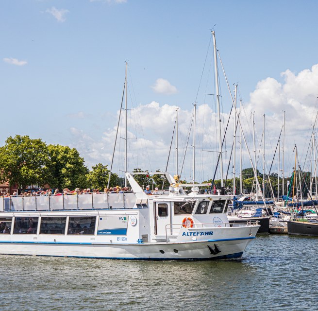 Die Hansestadt Stralsund vom Wasser aus erleben // © Weiße Flotte GmbH Die Hansestadt Stralsund vom Wasser aus erleben // © Weiße Flotte GmbH