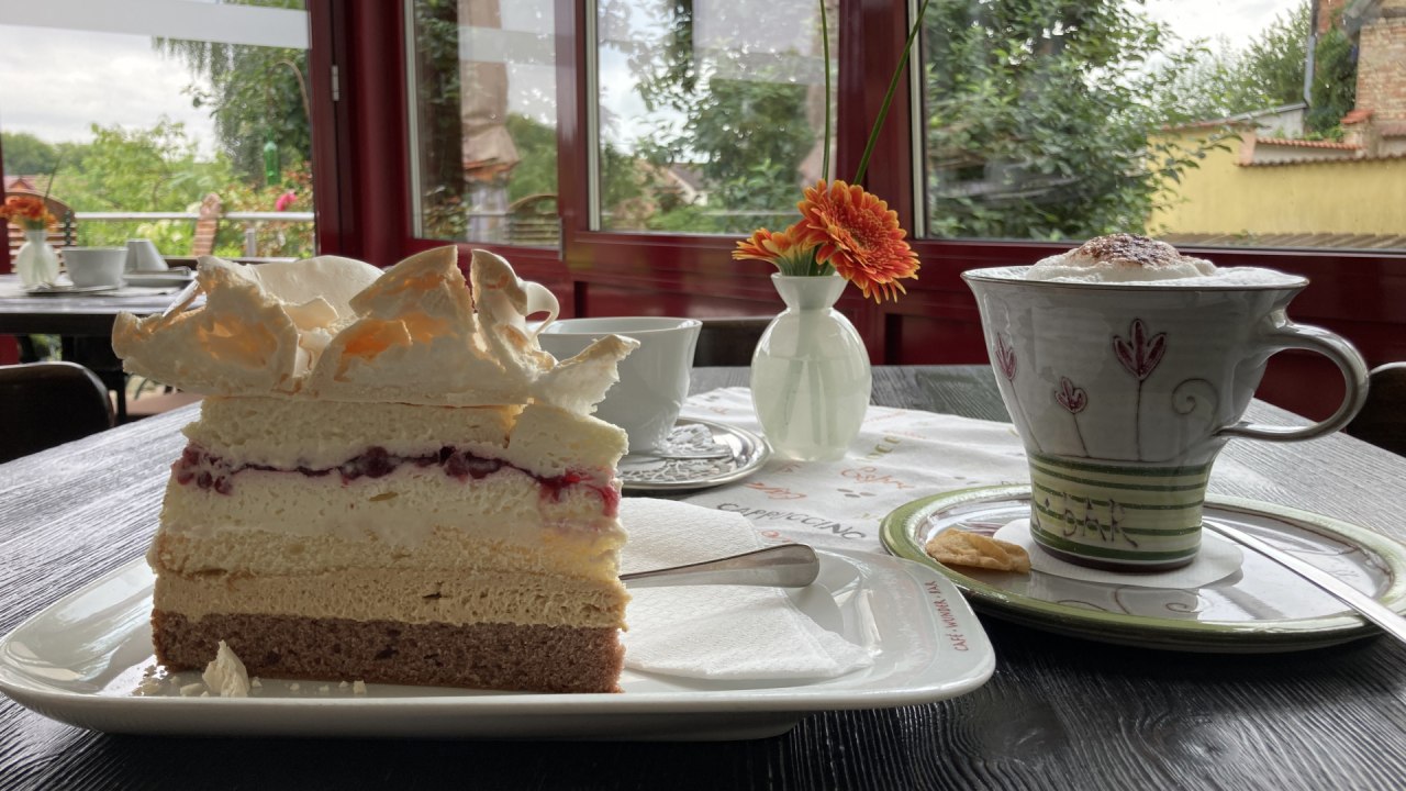 Homemade moor cake // &copy; Manuela Steimle