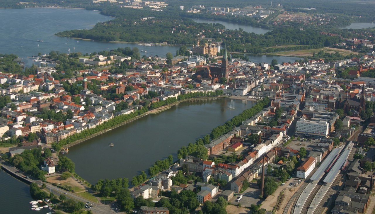 Luchtfoto van het centrum van Schwerin, © Martina Lux-Grella Luchtfoto van het centrum van Schwerin, © Martina Lux-Grella