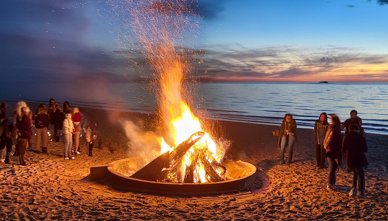 &copy; Strandfeuer.jpg