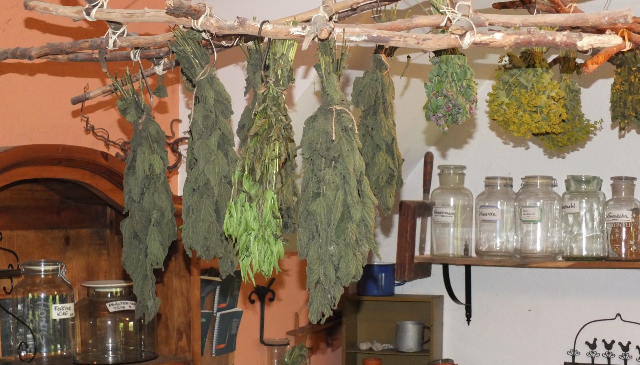 Herbs are gently dried, © M. Hagemann