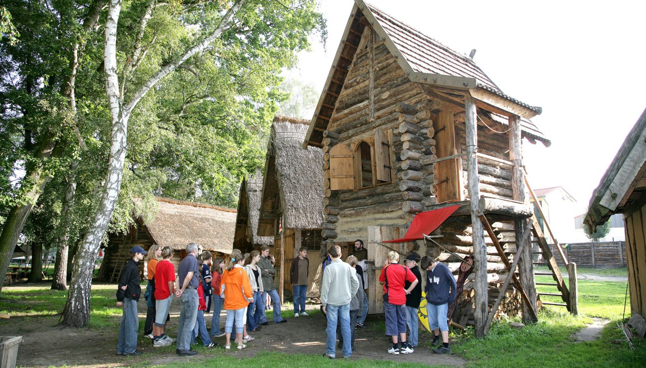 Rondleiding door het Castrum Turglowe, © I. Müggenburg