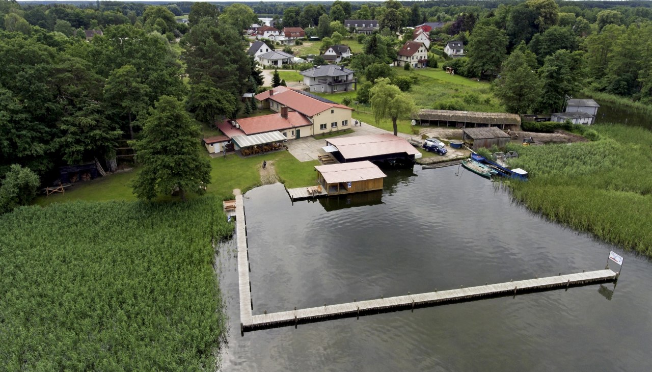 Kanoetviskwekerij, © Seenfischerei "Obere Havel" eG Kanoetviskwekerij, © Seenfischerei "Obere Havel" eG