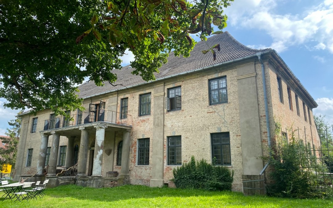 Buitenaanzicht van HerenHaus Dölitz, © RvdStarre