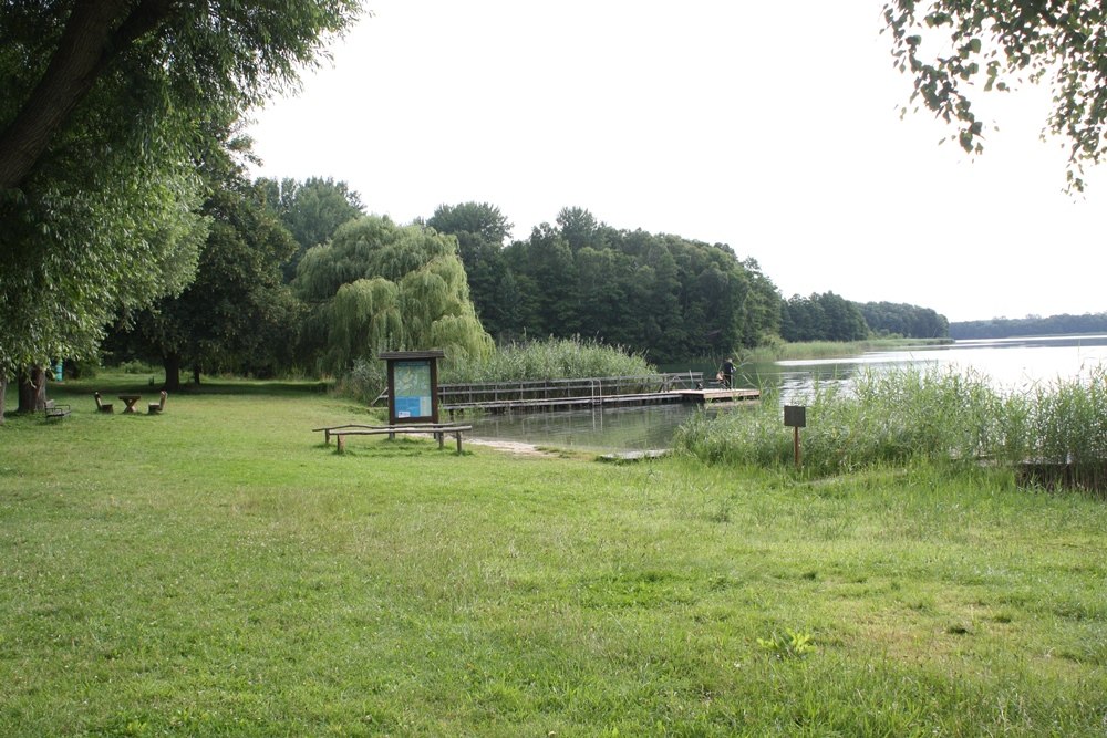 Bathing beach at Plätlinsee Wustrow, © Mecklenburgische Kleinseenplatte Touristik GmbH