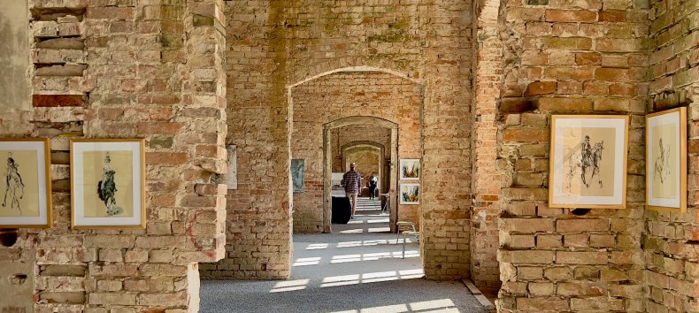 Ausstellung im Schloss zu Kunst Offen // © Schloss Broock GmbH & Co. KG / Jan Fischer Ausstellung im Schloss zu Kunst Offen // © Schloss Broock GmbH & Co. KG / Jan Fischer