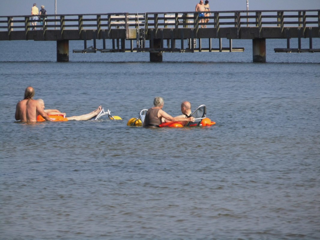 Wyjątkowa przyjemność dla os&oacute;b na w&oacute;zkach inwalidzkich // &copy; Touristinformation Seebad Lubmin