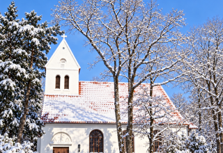 © Kirche Winter.png © Kirche Winter.png