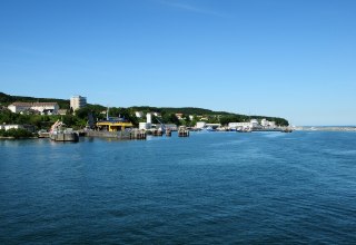Panoramaansicht Sassnitz mit Stadthafen // &copy; Tourismuszentrale R&uuml;gen