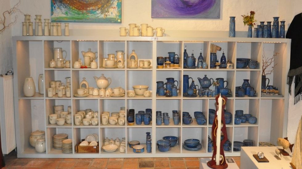 Ceramics by Susanne Unger in the FEINART studio community, © Julia Miksch