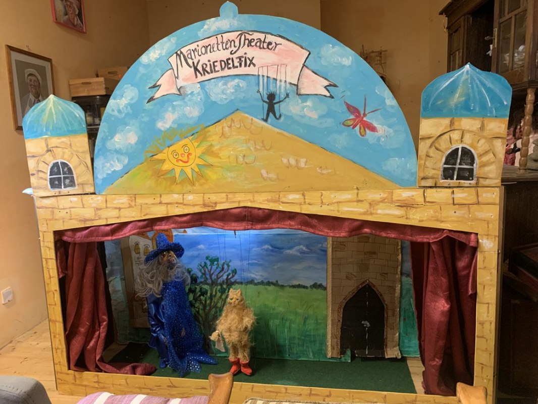 het -poppentheater Kriedelfix- met bekende sprookjes, vertolkt door M. Kriedel // © Martina Kriedel het -poppentheater Kriedelfix- met bekende sprookjes, vertolkt door M. Kriedel // © Martina Kriedel