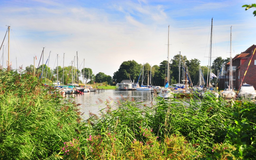 Marina entrance with view across the Uecker river to Ueckermünde, © Lagunenstadt Ueckermünde