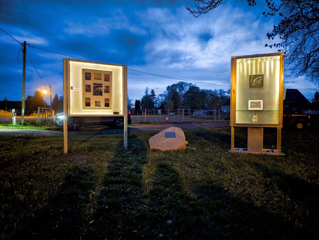 Exhibition of paintings, sculptures, photos and drawings by children and young people // &copy; Sabine Berendse