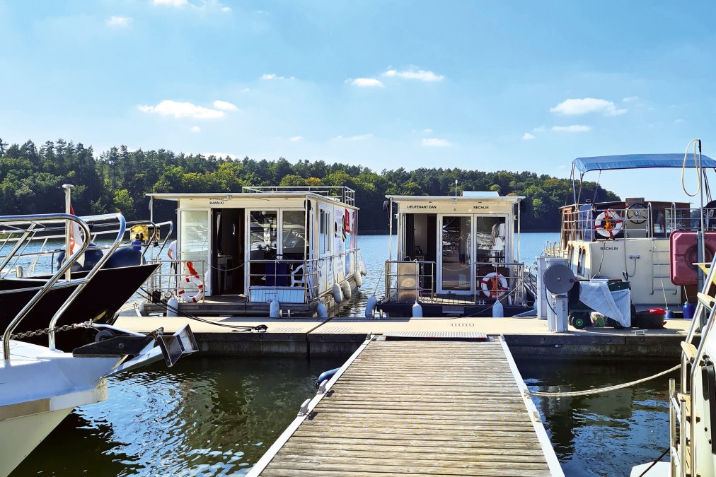 Priepert: Your starting port for your houseboat vacation., © KUHNLE-TOURS