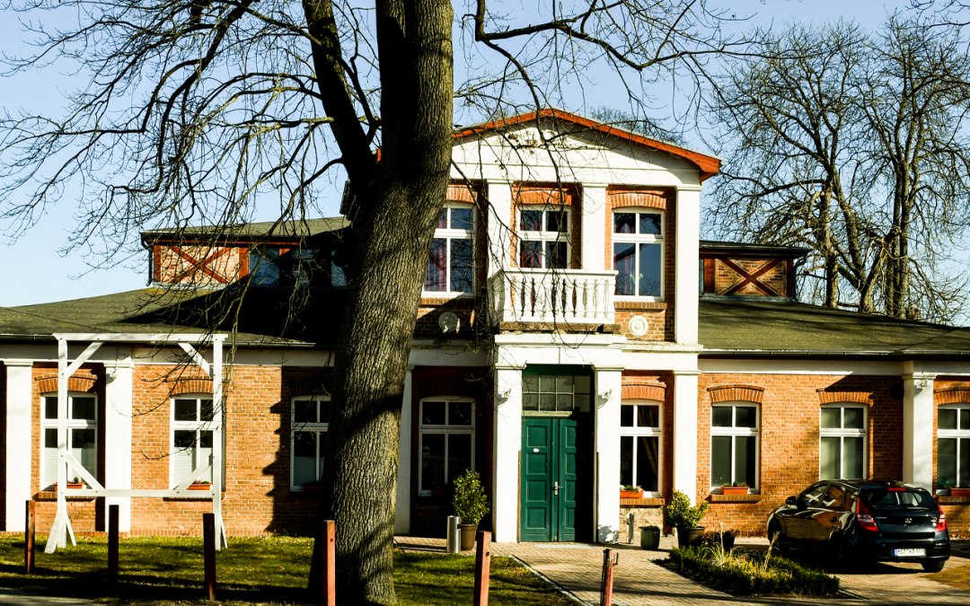 Buitenaanzicht van het Neustrelitz Hellend Vlak Theater, © Theater Schiefe Ebene