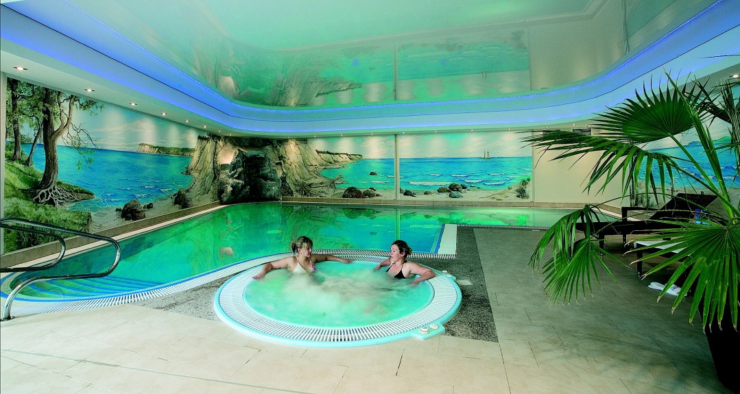 Zwembad, © Waldhotel Göhren GmbH