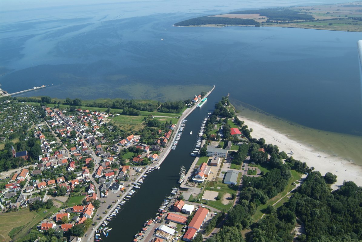 Ujście rzeki Ryck do Zatoki Greifswaldzkiej i lido Eldena, © Segelschule Greifswald Dieter Knopp Ujście rzeki Ryck do Zatoki Greifswaldzkiej i lido Eldena, © Segelschule Greifswald Dieter Knopp