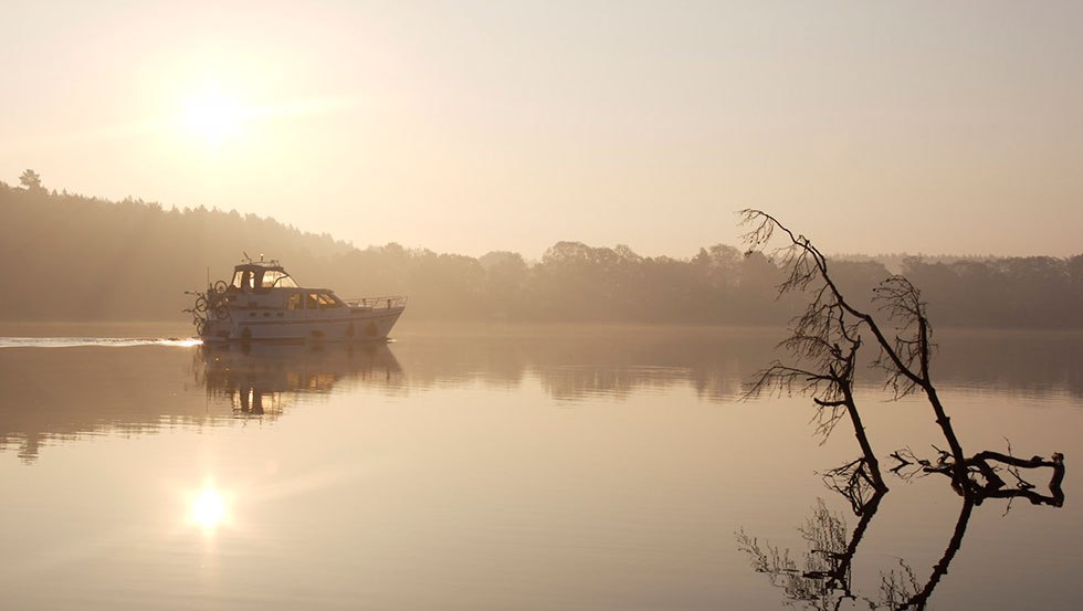 &copy; Mortan Strauch