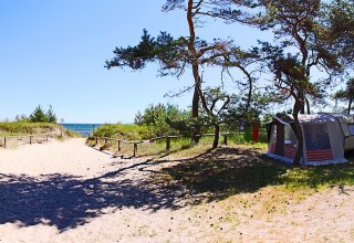 &copy; Stefan Burkhardt