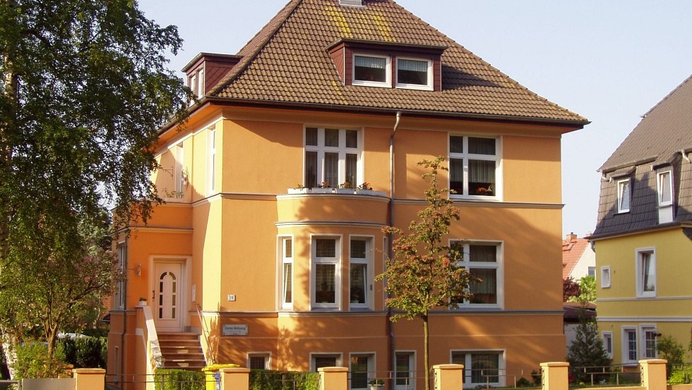 Stadsvilla - vooraanzicht, &copy; Roswitha Kruse