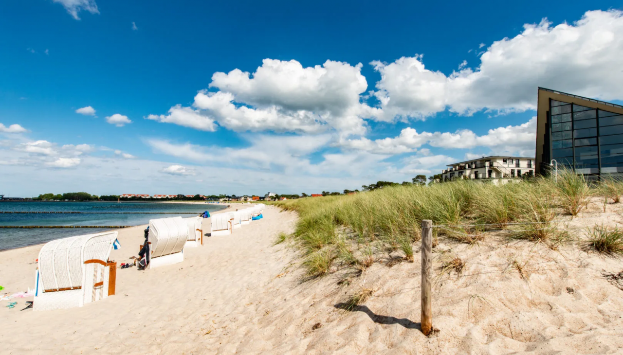 Sandy beach, &copy; Ostseeperle