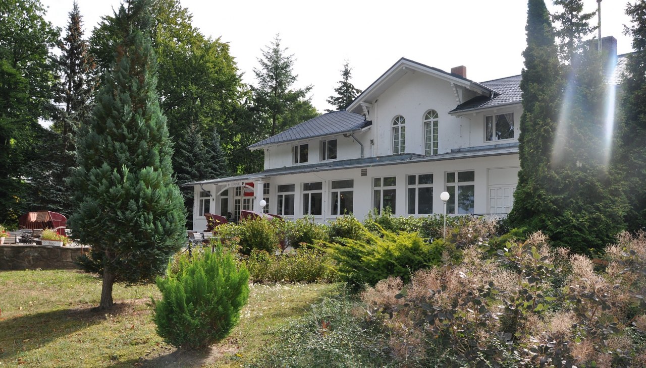 Hotel Weißes Schloß Heringsdorf - Buitenaanzicht van het terras, © TMV/Fischer