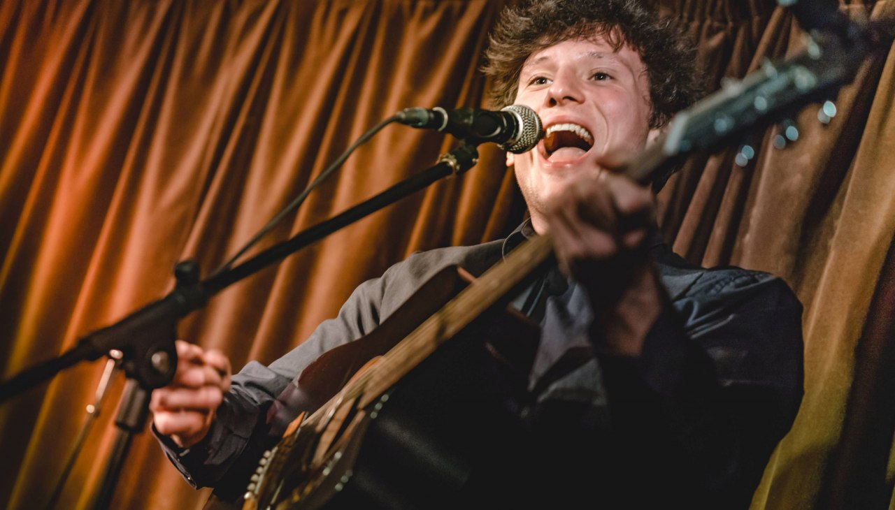 &copy; K&uuml;nstler