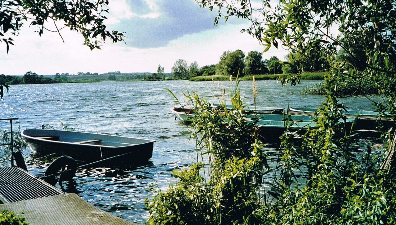 Het grote meer is ideaal om in te zwemmen, vissen en roeien, © Tourismusverein Fürstenwerder