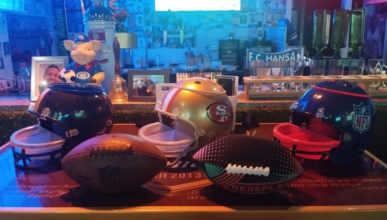 De bar organiseert de catering, de teams zorgen voor het entertainment en we cre&euml;ren samen de sfeer!, &copy; Sportsbar Allstars