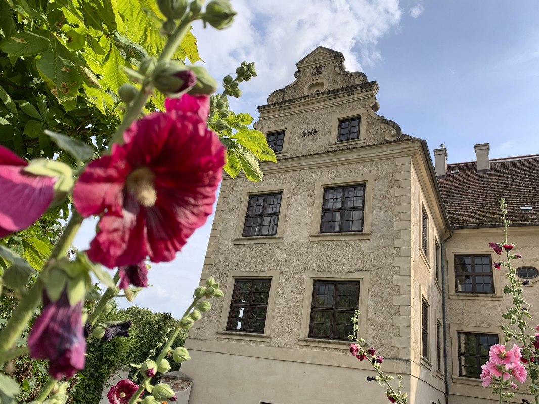 Schmarsow Castle in Vorpommern - an impressive building // &copy; TVV/Pocha-Burwitz