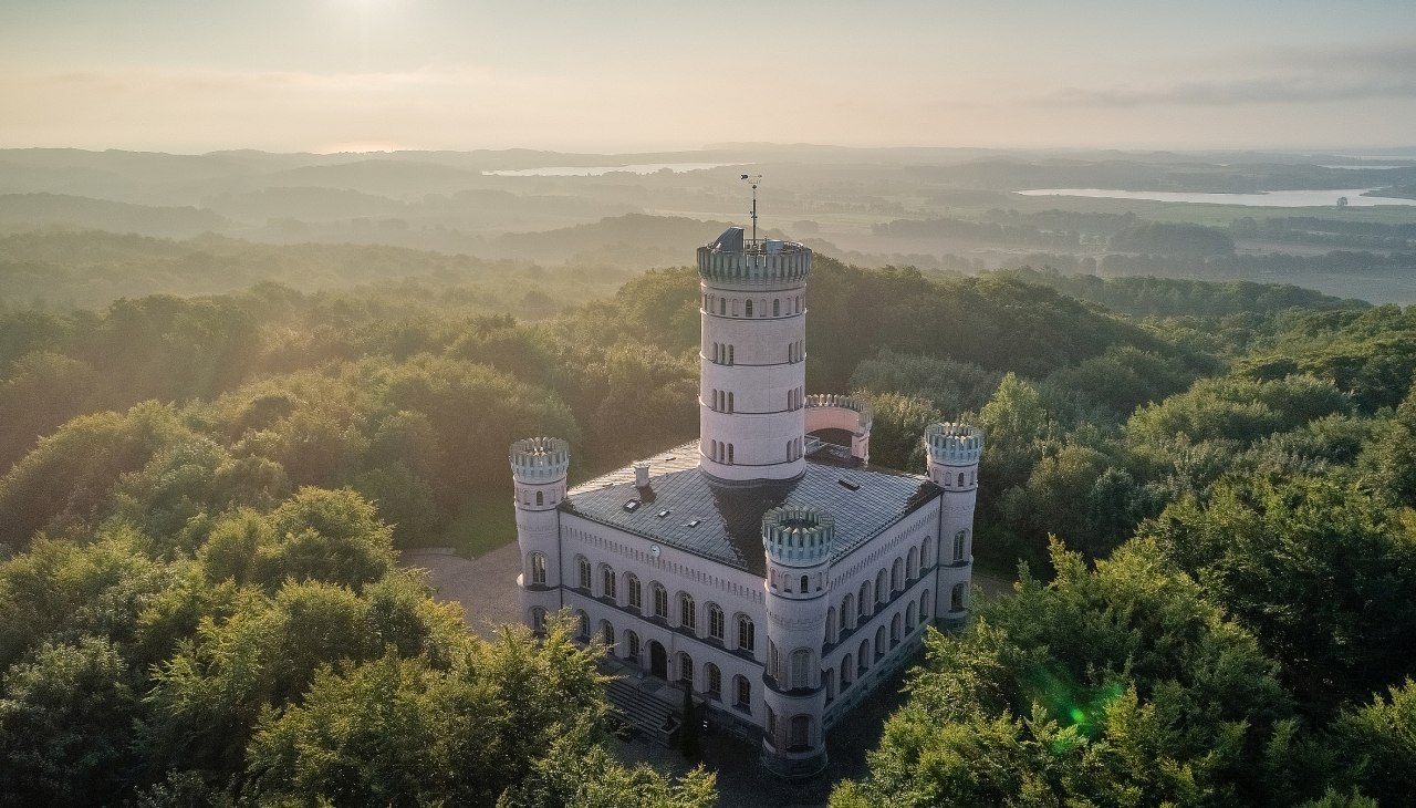 Domek myśliwski Granitz z lotu ptaka, © SSGK MV / Funkhaus Creative