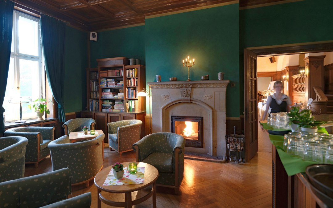 Schuifbalk haardkamer Web mkr, © Hotel Gutshaus Stellshagen