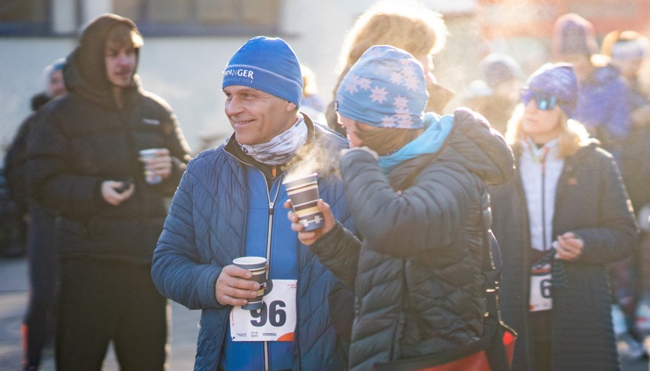Porozmawiaj z przyjaciółmi i rodziną na mecie przy kawie, herbacie i cieście z Rostock City Mission., © Rostocker Citylauf e.V.