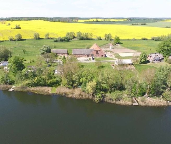 View from Keezer lake on Gut H&auml;ven // &copy; Gut H&auml;ven/ Michael Schwertner
