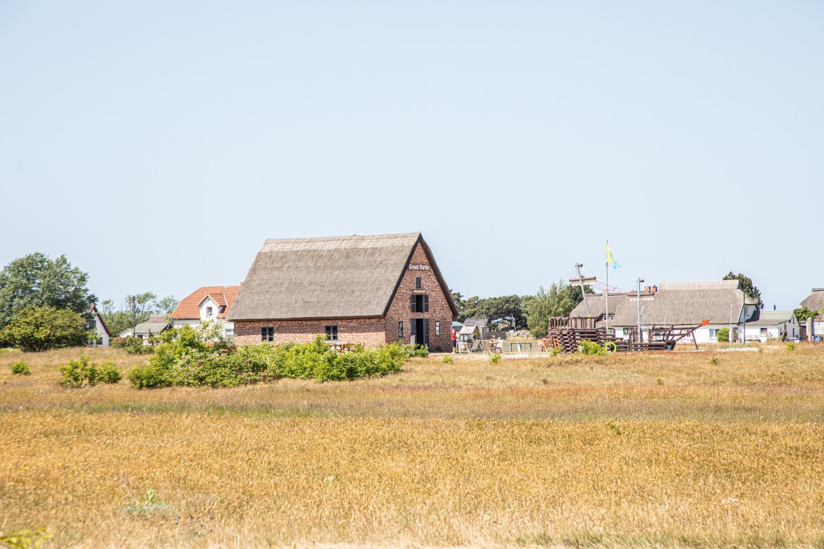 Poznaj wyspę Hiddensee podczas jednodniowej wycieczki ze Stralsundu. // &copy; Wei&szlig;e Flotte GmbH