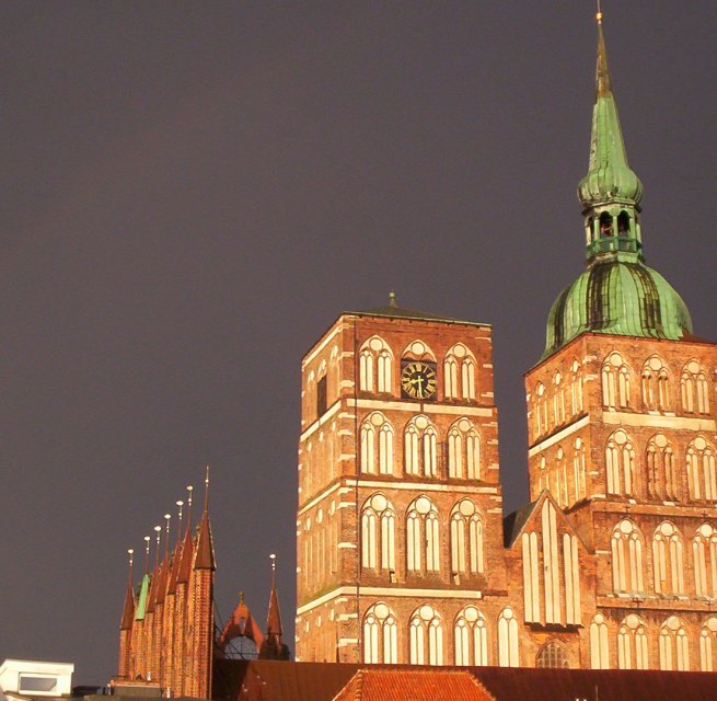 Nikolaikirche Stralsund am Abend // © Mpkimu Nikolaikirche Stralsund am Abend // © Mpkimu