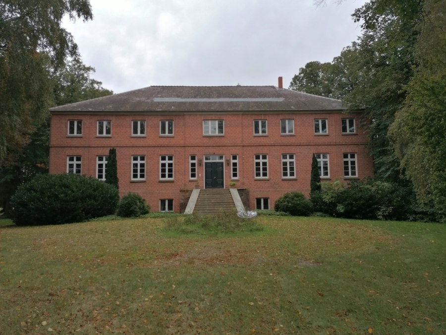 Mummendorf Manor House in West Mecklenburg, © Herrnleben