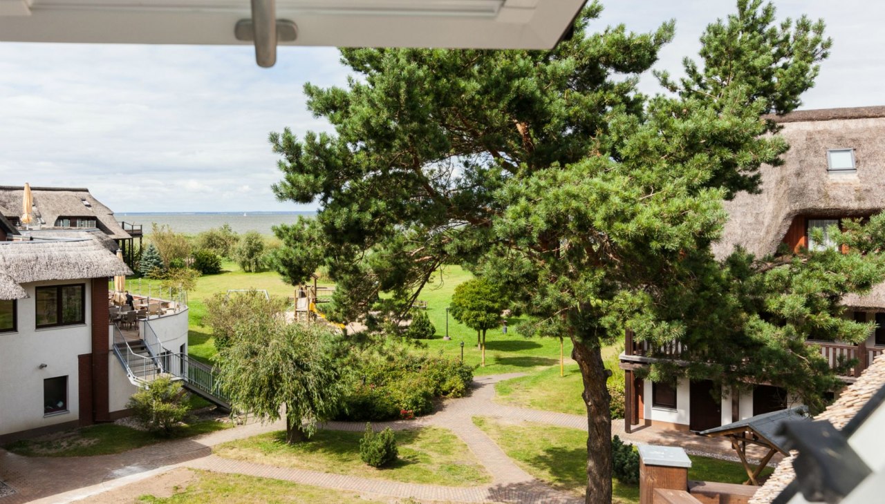 Widok z pokoju dwuosobowego na najwyższym piętrze, &copy; Hotel & Ferienanlage Haffhus GmbH