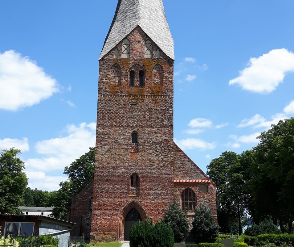 It's worth taking a look inside the church in Wusterhusen. You can get the key at the rectory. // © tvv-michaelis It's worth taking a look inside the church in Wusterhusen. You can get the key at the rectory. // © tvv-michaelis