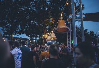 &copy; Rico Burnecki