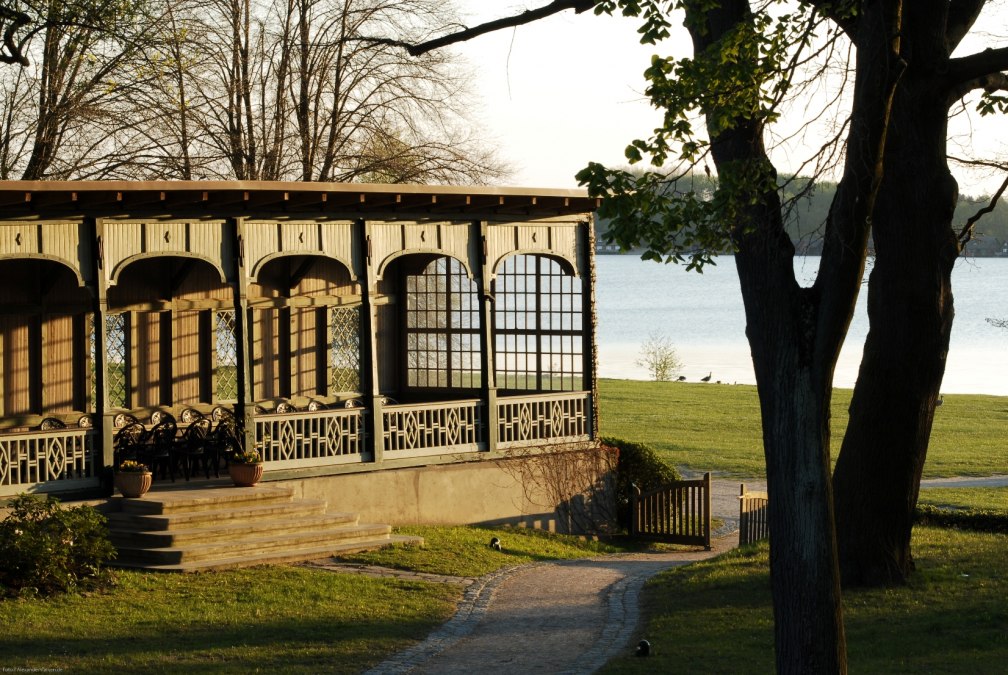 Spa garden with garden pavilion, © Andreas Duerst