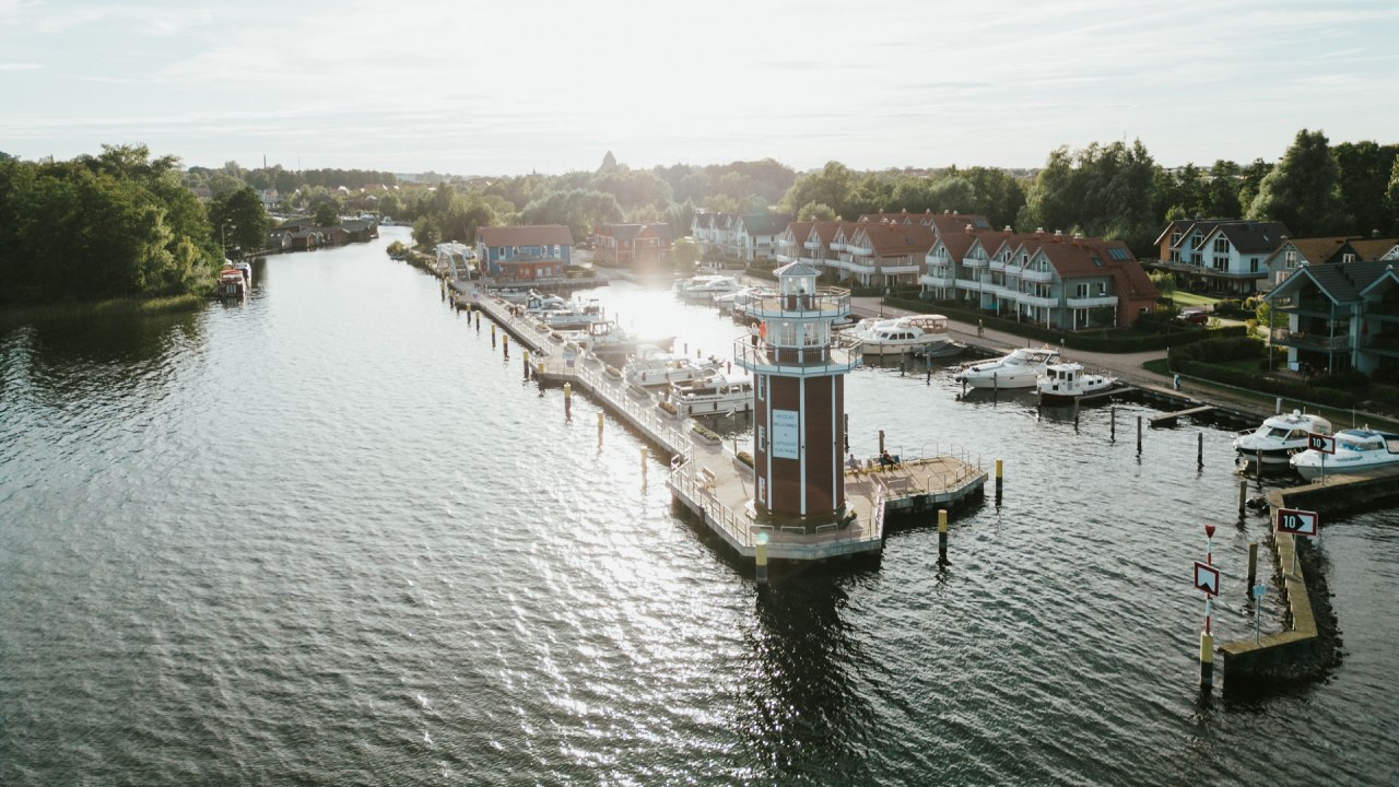 &copy; 1000seen
