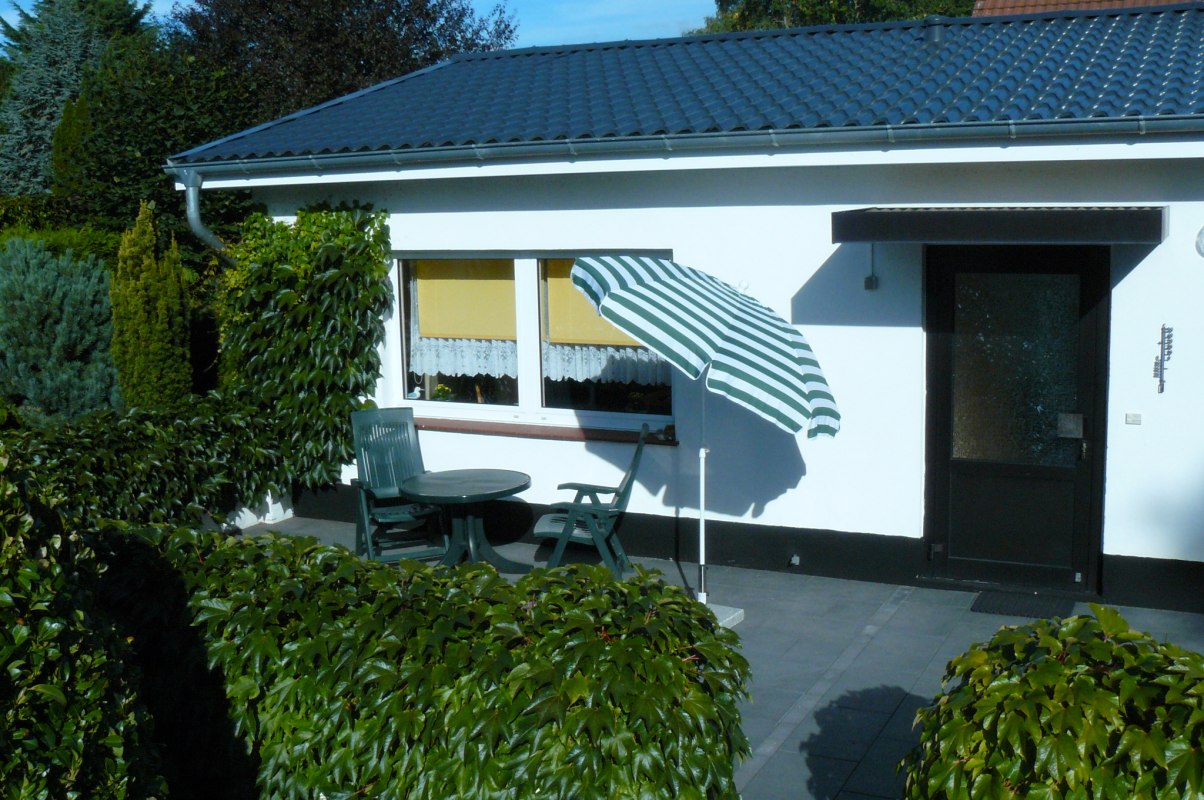 Exterior view with terrace // &copy; J&ouml;rg Kr&uuml;ger