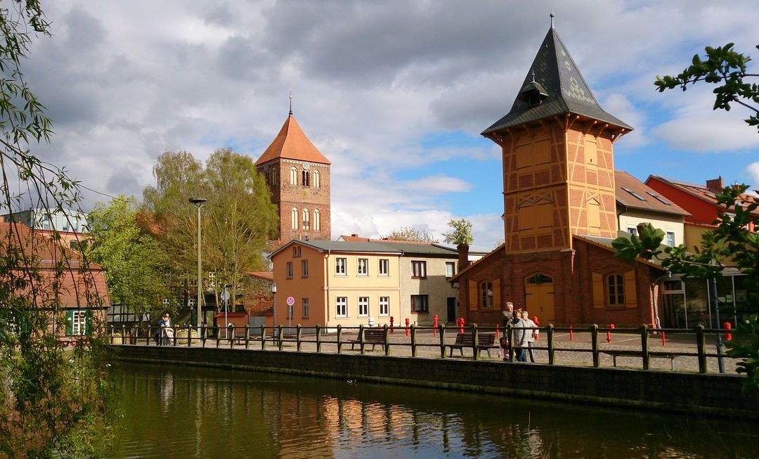Spritzenhaus en de stadskerk van Teterow, © Jana Koch