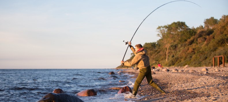 Wybrzeże między Boltenhagen i Graal-Müritz to prawdziwa gratka dla wędkarzy morskich // © MV-T/Läufer Wybrzeże między Boltenhagen i Graal-Müritz to prawdziwa gratka dla wędkarzy morskich // © MV-T/Läufer